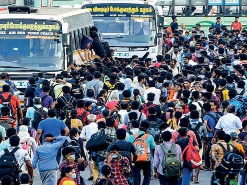 எல்லாவற்றிற்கும் மேலாக முழு ஊரடங்கை முன்னிட்டு நேற்றும், இன்று இரவு 11.45 மணி வரையிலும் மக்கள் சொந்த ஊருக்கு செல்ல தமிழகம் முழுவதும் செல்ல பேருந்துகள் இயக்கப்பட்டு வருகின்றன. 