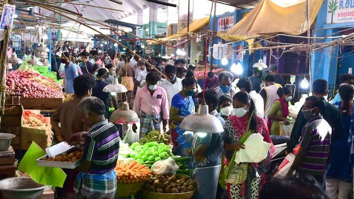 People Rush To Market And Buses in Karnataka snr People Rush To Market And Buses in Karnataka snr