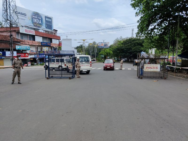 പ്രത്യേക പരിഗണന ആവശ്യമായ ഈ വിഭാഗത്തിലുള്ളവരെ നേരിട്ടു സന്ദര്ശിക്കുന്നതില് നിന്ന് മറ്റുള്ളവര് വിട്ടു നില്ക്കണം. അത്യാവശ്യ ഘട്ടങ്ങളില്ലാതെ ഒരു കാരണവശാലും വീടുകളില് നിന്ന് ആരും തന്നെ പുറത്തിറങ്ങരുത്.