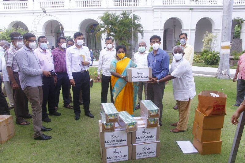 isha foundation extends their support to health workers in covid pandemic