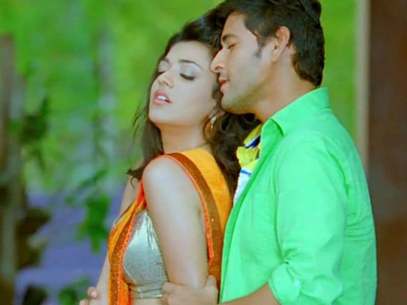 మహేష్, కాజల్ కలిసి `బిజినెస్మ్యాన్`, `బ్రహ్మోత్సవం` చిత్రాల్లో నటించారు. ఈ రెండు సినిమాల్లోనూ వీరిద్దరి మధ్య ఇంటెన్స్ సీన్స్, కిస్ సీన్స్ ఉండటం విశేషం.
