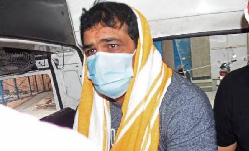 Murder Case Delhi Police suspends arms license of wrestler Sushil Kumar kvn