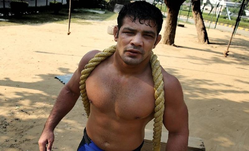 अभी तक की पुलिस जांच में सागर धनकड़ और सुशील कुमार के फ्लैट के पीछे हुए विवाद की वजह ही सामने आई है। जिसे जानने में पुलिस लगी हुई है, साथ ही क्राइम ब्रांच यह भी जानना चाहती है कि फरारी के दौरान सुशील कुमार की किस-किस ने मदद की और वह कहां-कहां गया था। जल्द ही पुलिस सुशील को छत्रसाल स्टेडियम सीन रिक्रिएट कराने के लिए लेकर जाएगी।
