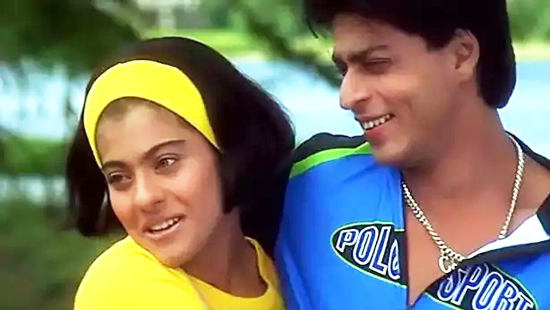 10 दिन में शूट हुआ था ‘कुछ-कुछ होता है’का टाइटल सॉन्ग :
‘कुछ-कुछ होता है’ के टाइटल ट्रैक को स्कॉटलैंड की अलग-अलग लोकेशंस पर 10 दिन में शूट किया गया था। फिल्म की शूटिंग भारत के अलावा मॉरीशस और स्कॉटलैंड में हुई थी। फिल्म को उस साल की सबसे ज्यादा एंटरटेनिंग मूवी का अवॉर्ड भी मिला था। 