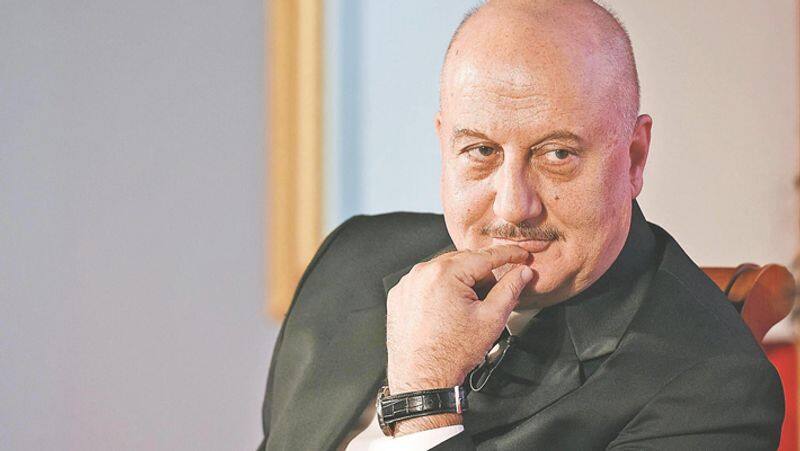Bollywood Anupam Kher lost 80 thousand followers in 36 hours vcs