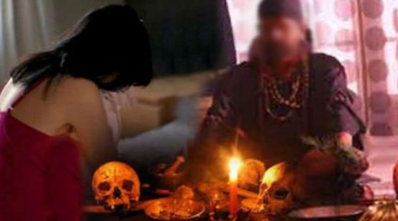 बर्बाद करने की देता था धमकी
गोली खाते ही उसे कुछ नशा होने लग गया। तब बाबा ने दुष्कर्म किया। छह महीने के बाद आश्रम में गई तो बाबा ने बुलाकर दोबारा से दुष्कर्म किया। विरोध करने पर बर्बाद करने की धमकी दी।
(प्रतीकात्मक फोटो)