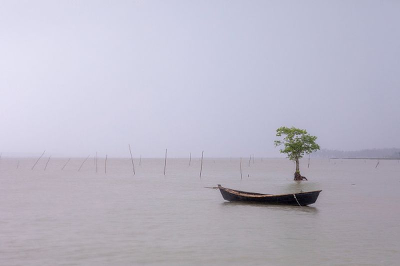 'കൊവിഡ് മഹാമാരിയുടെ രണ്ടാംവരവിന്റെ ഈ കാലത്ത്, എല്ലാവരും മാസ്ക് ധരിച്ചും സാനിറ്റൈസ് ചെയ്തും സാമൂഹ്യ അകലം പാലിച്ചും വാക്സിന് എടുത്തും പ്രതിരോധത്തിന് തയ്യാറാവണമെന്ന് ഏഷ്യാനെറ്റ് ന്യൂസ് അഭ്യര്ത്ഥിക്കുന്നു. ഒന്നിച്ച് നിന്നാല് നമുക്കീ മഹാമാരിയെ തോല്പ്പിക്കാനാവും.' #BreakTheChain #ANCares #IndiaFightsCorona.