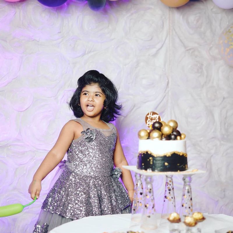 பிக்பாஸ் வீட்டிற்குள் வந்த போது... குட்டி பாப்பாவாக இருந்த லாலாவா இது?