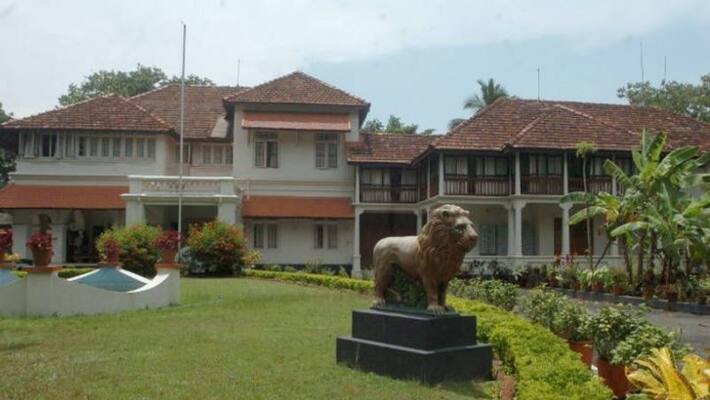 Minister Chinchurani said that animal Welfare Department has nothing to do with it Cow stables and cows at cliff house Minister Chinchurani said that animal Welfare Department has nothing to do with it Cow stables and cows at cliff house