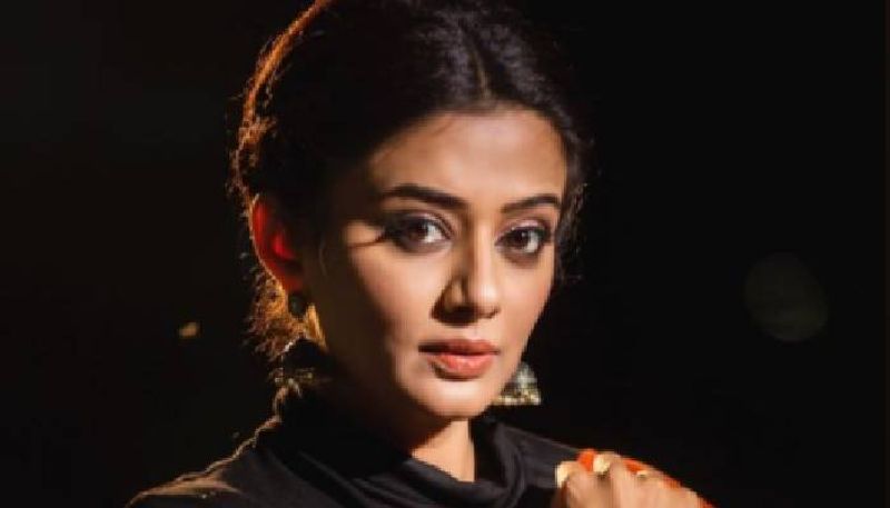 ചിത്രങ്ങള് പ്രിയാമണി തന്നെയാണ് തന്റെ ഇന്സ്റ്റഗ്രാമിലൂടെ പങ്കുവച്ചത്.