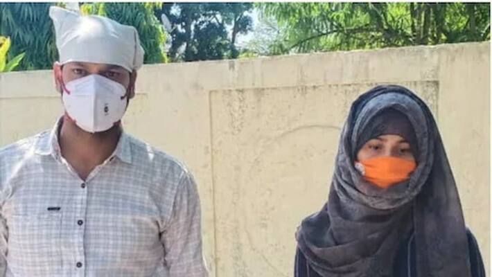 In Dehradun, nurse used to steal mobile phones, arrested with boyfriend ASA In Dehradun, nurse used to steal mobile phones, arrested with boyfriend ASA