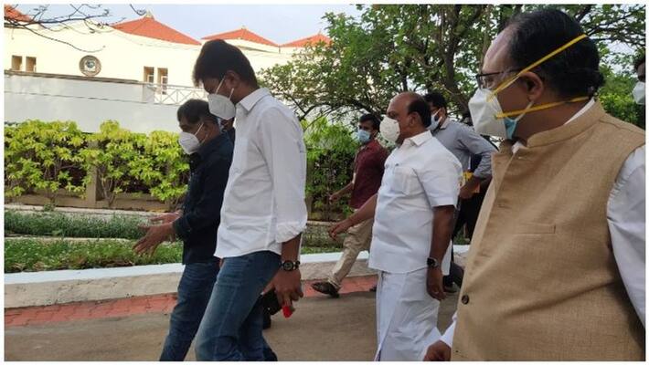 Lingusamy the director who opened the ashram ... Udayanithi Stalin who has lost Lingusamy the director who opened the ashram ... Udayanithi Stalin who has lost
