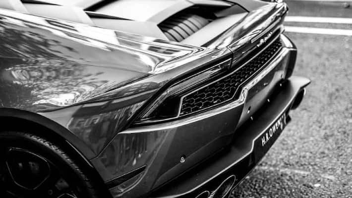man fasts for Lamborghini man fasts for Lamborghini