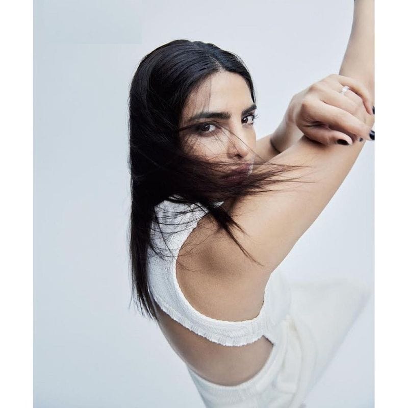 Priyanka Chopra
Kareena once mocked Priyanka's accent and said, "Where does she get that accent from."