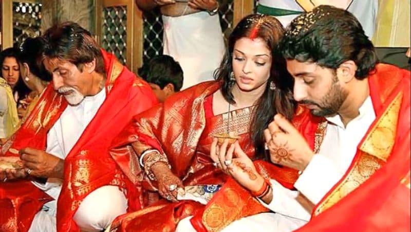 अभिषेक ने फिल्म गुरु के प्रीमियर के दौरान न्यूयॉर्क के होटल की बालकनी में नकली हीरे की अंगूठी के साथ ऐश्वर्या को प्रपोज किया था। ये जगह अभिषेक के लिए बहुत मायने रखती है क्योंकि यहीं खड़े होकर वो सोचते थे कि एक दिन मैं ऐश के साथ यहां आऊं, जब हमारी शादी हो जाए।