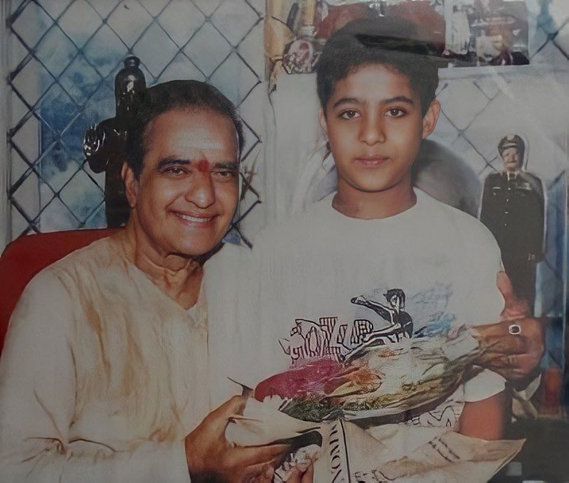 ఎన్టీఆర్(నందమూరి తారకరామారావు) అరుదైన, ఎప్పుడూ చూడని ఫోటోలు.