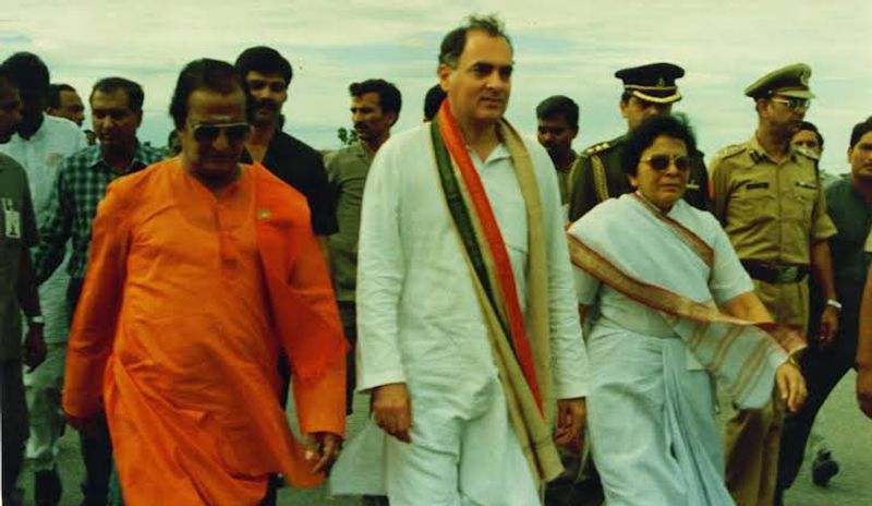 ఎన్టీఆర్(నందమూరి తారకరామారావు) అరుదైన, ఎప్పుడూ చూడని ఫోటోలు.