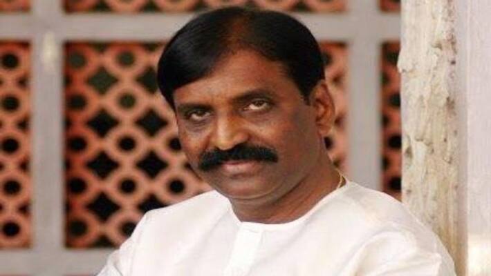 poet Vairamuthu Kallikattu Ithikasaam English translation book released at Dubai International Conference poet Vairamuthu Kallikattu Ithikasaam English translation book released at Dubai International Conference