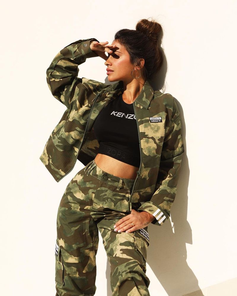 Although Antonela is not a high-profile model, she indeed has killer looks.
