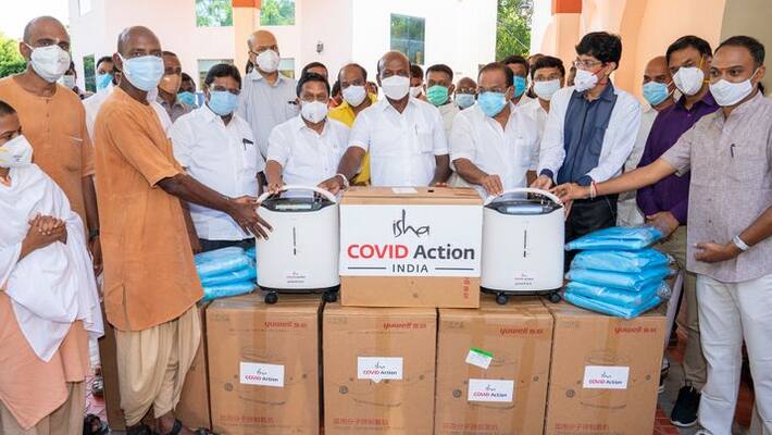 isha donates 500 oxygen concentrators and 2 vehicles in kovai isha donates 500 oxygen concentrators and 2 vehicles in kovai