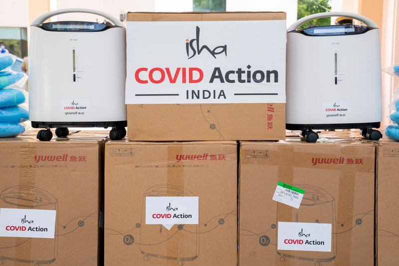 isha donates 500 oxygen concentrators and 2 vehicles in kovai