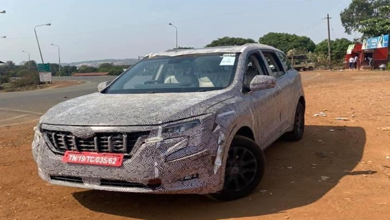 2021 के आखिर तक आएगी ये धांसू कार
महिंद्रा कंपनी की ड्रीम कार स्कॉर्पियो XUV 700 को इस साल के आखिर या 2022 की शुरुआत में लॉन्च किया जा सकता है। बता दें कि इस कार को राजस्थान की रेतीले पहाड़ों में टेस्टिंग के दौरान देखा गया था। 
