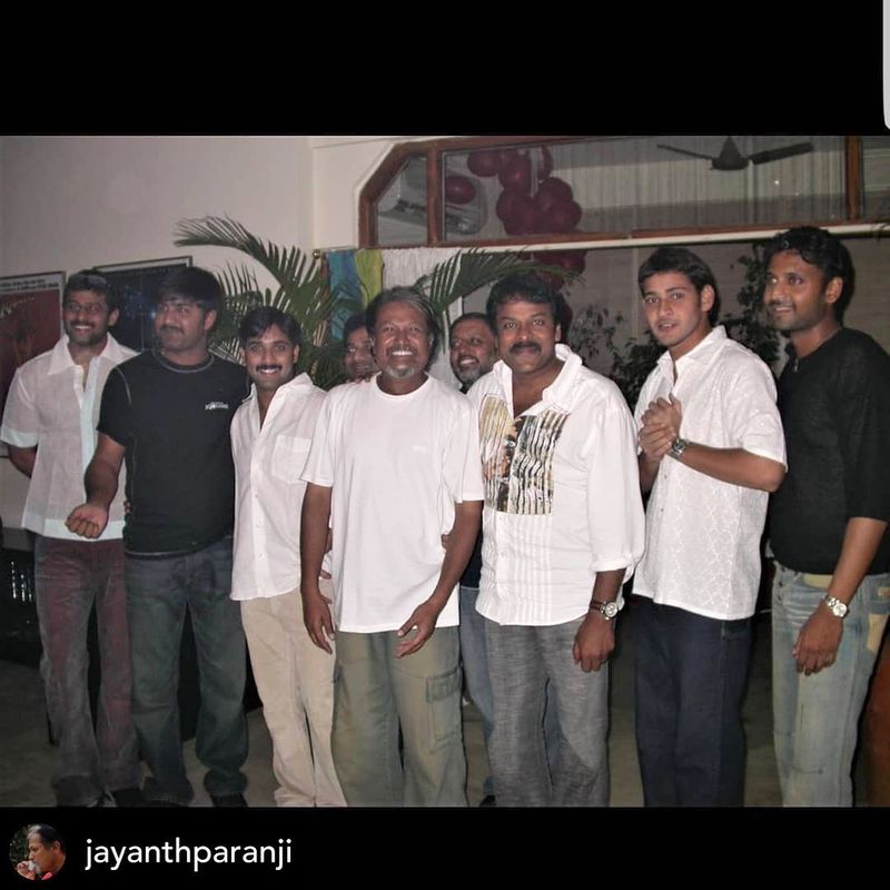 బ్లాక్ బస్టర్ ఆరంభం దొరికినా కెరీర్ కి గట్టి పునాది వేసుకోలేకపోయాడు తరుణ్. దండిగా వస్తున్న ఆఫర్స్ కాదనకుండా చేసుకుంటూ పోయారు. దీనితో ఆయనకు వరుస పరాజయాలు ఎదురయ్యాయి. ఎంత త్వరగా ఎదిగాడో, అంతే త్వరగా క్రిందికి పడిపోయాడు.