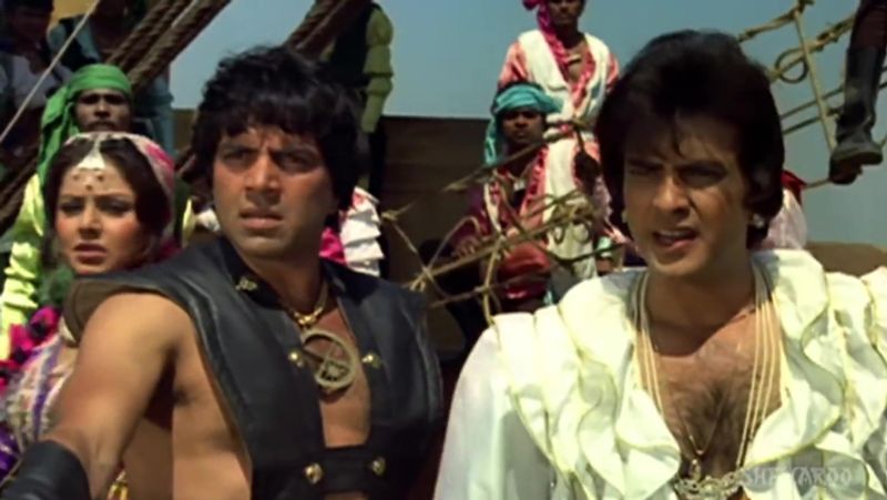 बता दें कि इस पूरे विवाद की सबसे बड़ी वजह गाने के कुछ बोल थे। गाने के दूसरे अंतरे में आनंद बक्शी ने कुछ ऐसा लिख दिया था जिस पर विवाद खड़ा हो गया था। 