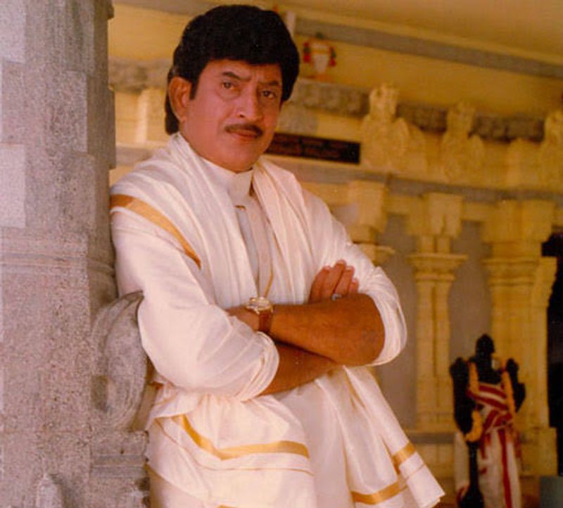 సూపర్ స్టార్ కృష్ణ అరుదైన ఫోటోలు(బర్త్ డే స్పెషల్).
