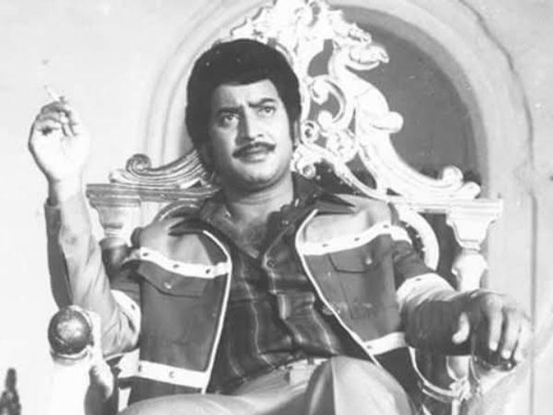 సూపర్ స్టార్ కృష్ణ అరుదైన ఫోటోలు(బర్త్ డే స్పెషల్).