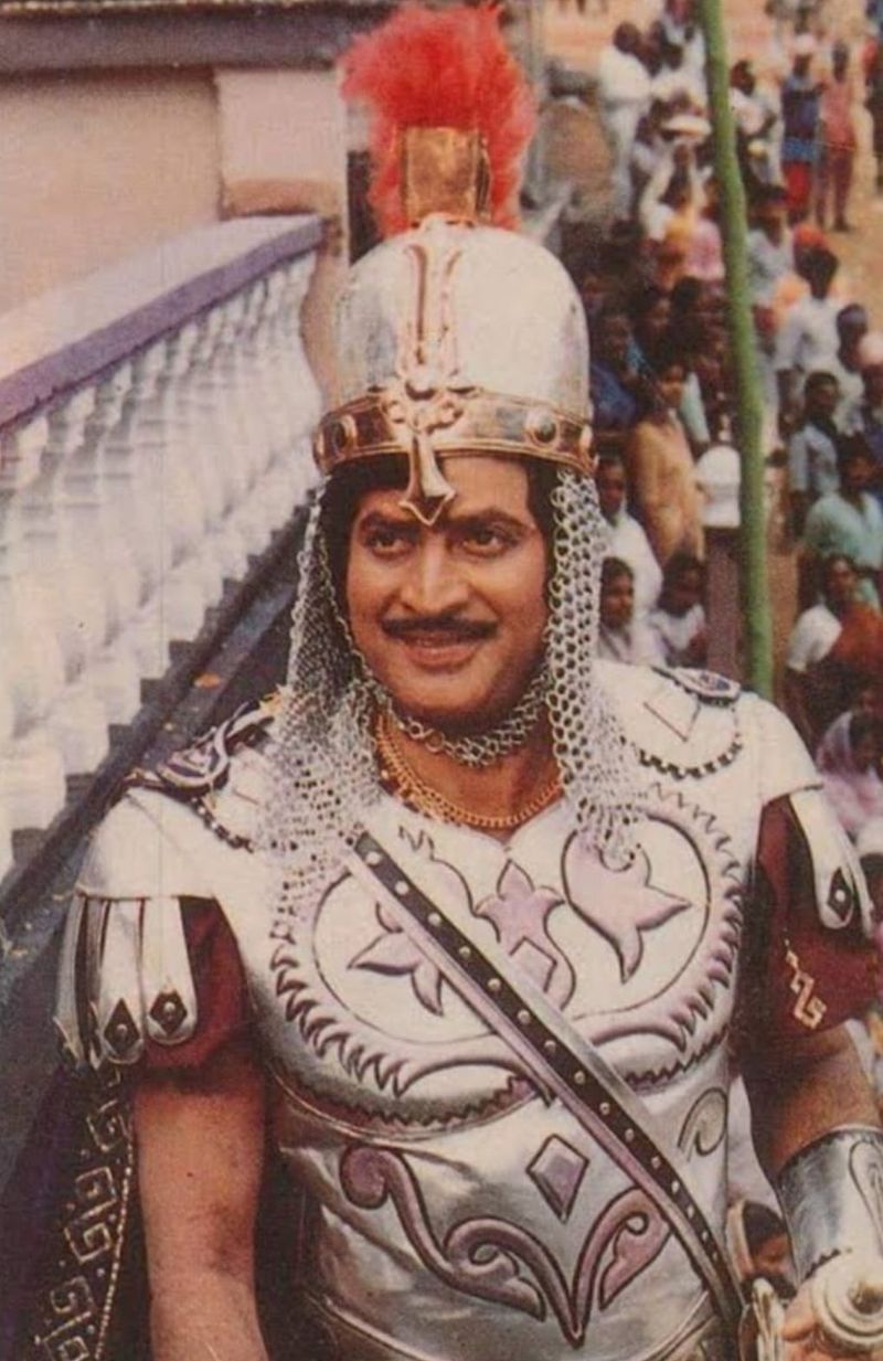సూపర్ స్టార్ కృష్ణ అరుదైన ఫోటోలు(బర్త్ డే స్పెషల్).
