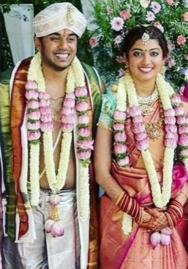 വിവാഹ വാര്ത്ത പ്രണിത തന്നെയയായിരുന്നു എല്ലാവരെയും അറിയിച്ചത്.