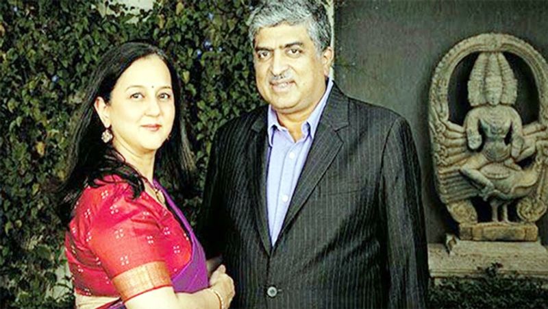 1981 में रखीं infosys की नींव
एन आर नारायणमूर्ति ने 1981 में पटनी कंप्यूटर्स छोड़कर पांच लोगों के साथ मिलकर इंफोसिस की नींव रखी, उन पांच लोगों में नंदन नीलेकणी भी शामिल थे। सभी ने मिलकर इंफोसिस को नई ऊंचाइयों तक पहुंचाया। 2002 में उन्होंने नंदन नीलेकणी को इंफोसिस का CEO बनाया और उन्होंने 5 साल में कंपनी का मुनाफा 6 गुना तक बढ़ा दिया। हालांकि 2007 में उन्होंने अपना पद छोड़ दिया।