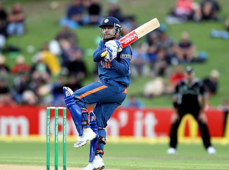 Saqlain Mushtaq praises Virender Sehwag explosive batting style