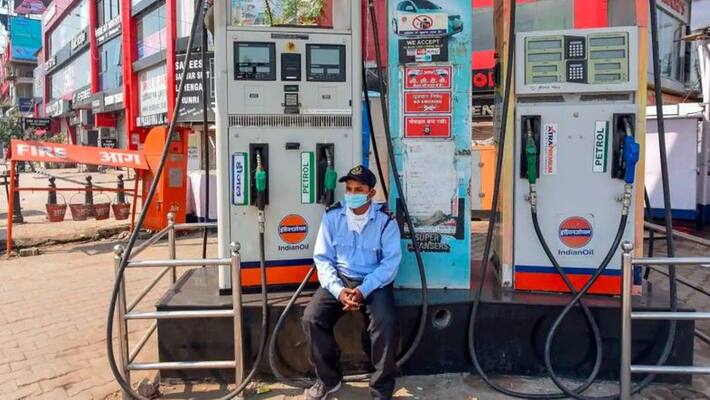 Diesel price crosses rs 100 litre mark for first time in country bmm Diesel price crosses rs 100 litre mark for first time in country bmm