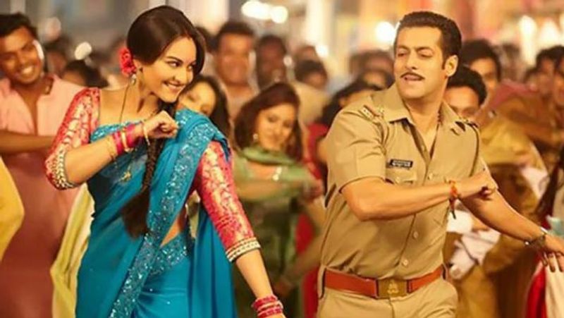 वैसे, सोनाक्षी ने 2005 में आई फिल्म 'मेरा दिल लेके देखो' के जरिए बतौर कॉस्ट्यूम डिजाइनर उन्होंने अपने करियर की शुरुआत की। लेकिन बाद में वे एक्ट्रेस बन गई।