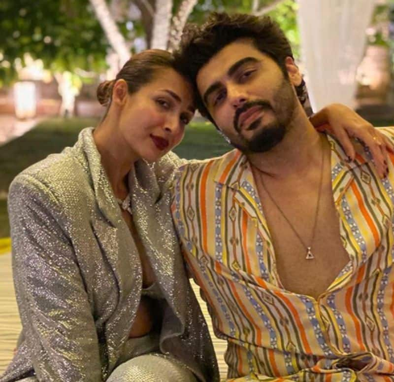 Did Malaika Arora avoid Arjun Kapoor? Actress walks past him, he still protects her from crowd (WATCH VIDEO)