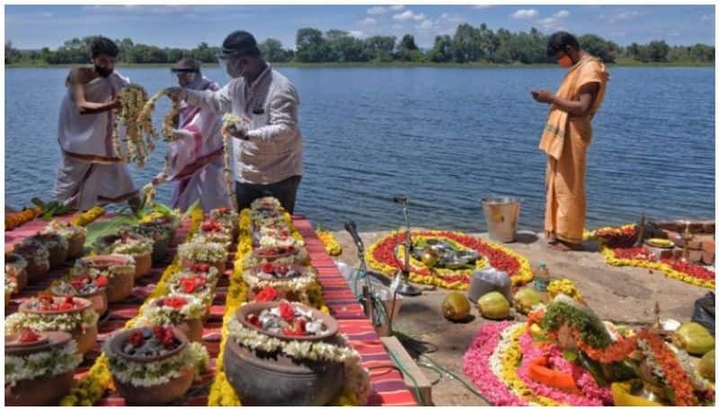 Karnataka Government Immerses Unclaimed Ashes Of Covid Victims In Cauvery