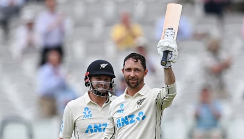 এছাড়াও নিউজিল্যান্ড দলে ব্য়াটসম্য়ানদের তালিকায় থাকছেন ডেভন কনওয়ে, টম ল্যাথাম, রস টেলর, উইল ইয়ং, হেনরি নিকোলস। এর মধ্যে কনওয়ে ও ল্যাথাম সামলাবেন ওপেনিংয়ের দায়িত্ব। বাকিরা সামলাবেন মিডল অর্ডারের দায়িত্ব।