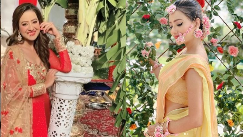बता दें कि सीरियल में अपनी हल्दी सेरेमनी के दौरान काव्या ने पीले रंग की साड़ी पहनी थी। इस ट्रेडिशनल साड़ी में भी मदालसा बेहद खूबसूरत लग रही थीं। कम ही लोग जानते होंगे कि मदालसा मशहूर एक्ट्रेस शीला शर्मा और निर्माता-निर्देशक सुभाष शर्मा की बेटी हैं। शीला ने 90 के दशक की महाभारत में देवकी का रोल निभाया था। 