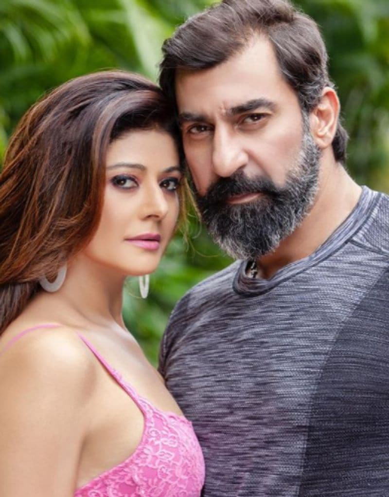 മിറര് ഗെയിം എന്ന സിനിമയിലാണ് പൂജ ബത്ര ഏറ്റവും ഒടുവില് അഭിനയിച്ചത്.