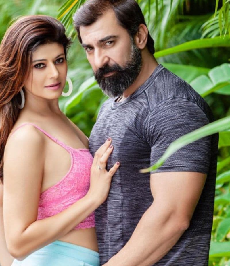 ഇപ്പോഴിതാ പൂജ ബത്രയുടെ പഴയ ഫോട്ടോഷൂട്ട് ആണ് ചര്ച്ചയാകുന്നത്.