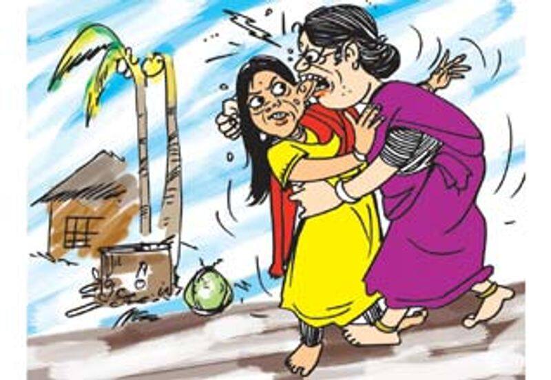 mother in lay spread covid 19 to daughter in law for keeping self distance in telangana