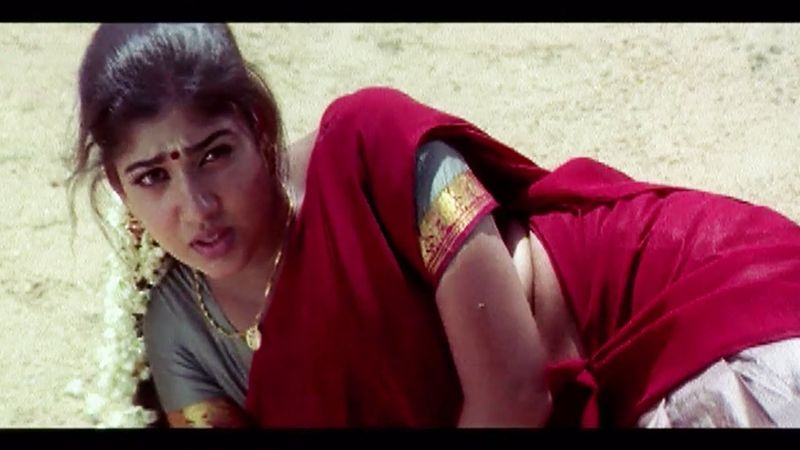 மேலும் நெப்போலியன், லட்சுமி, ரோகிணி, சார்லி, பிரகாஷ்ராஜ் உள்ளிட்ட பலர் முக்கிய கதாபாத்திரத்தில் நடித்திருந்தனர்.