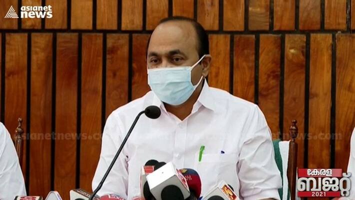 V D Satheesan says protest should not conduct disturbing cinema industry V D Satheesan says protest should not conduct disturbing cinema industry