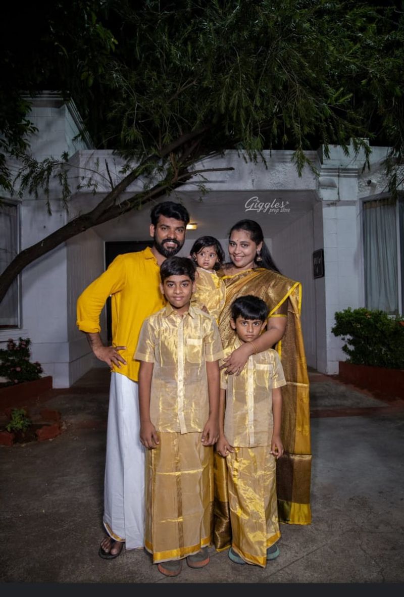 இதையடுத்து தன்னுடைய மனைவி மற்றும் மூன்று குழந்தைகளுடன் விமல் புகைப்படம் வெளியிட்டுள்ளார். குறிப்பாக முதல் முறையாக மகளை ரசிகர்களுக்கு காட்டியுள்ளார். இந்த புகைப்படங்களை பார்த்து ரசிகர்கள் தங்களது வாழ்த்துக்களை விமல் மகள் ஆத்விகாவுக்கு தெரிவித்து வருகிறார்கள்.