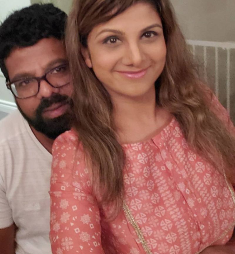 തുടര്ന്നങ്ങോട്ട് ഒട്ടേറെ ഹിറ്റുകളുടെ ഭാഗമായി മാറി.