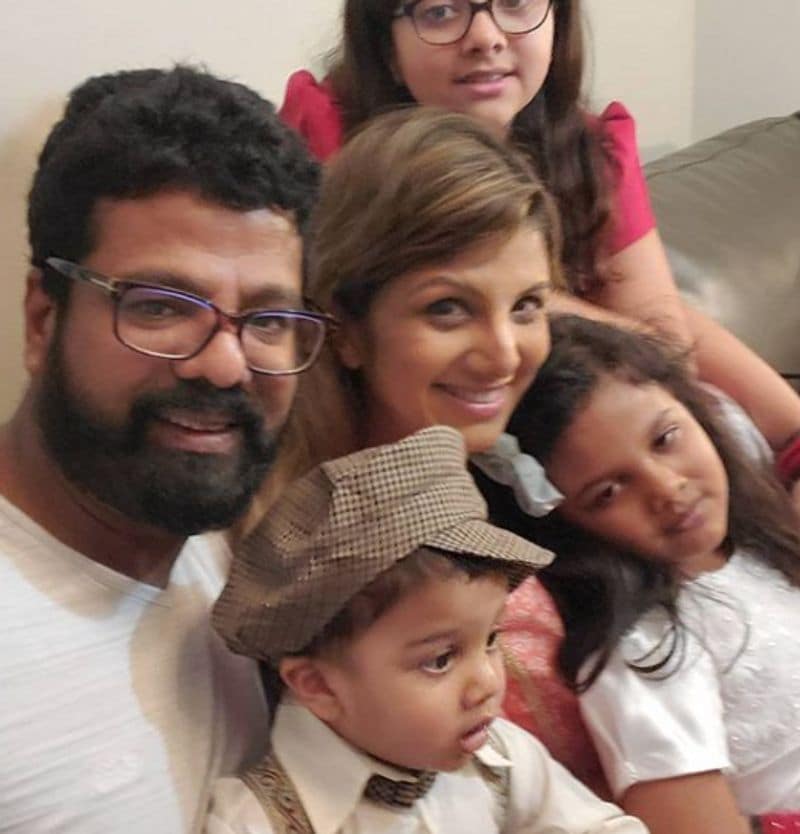 മലയാളത്തിലും തെലുങ്കിലും ഹിന്ദിയിലും കന്നഡയിലുമൊക്കെ വിജയക്കൊടി പാറിച്ച രംഭ 2010ല് ഇന്ദ്രകുമാര് പത്മനാതനുമായി വിവാഹിതയായി,