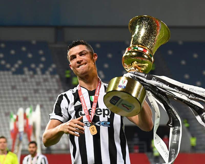 Cristiano Ronaldo choose his favourite trophy and goal
