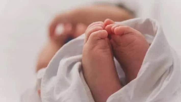 Maharashtra 6 day old dies after moving from one hospital to another for Covid treatment KPP Maharashtra 6 day old dies after moving from one hospital to another for Covid treatment KPP